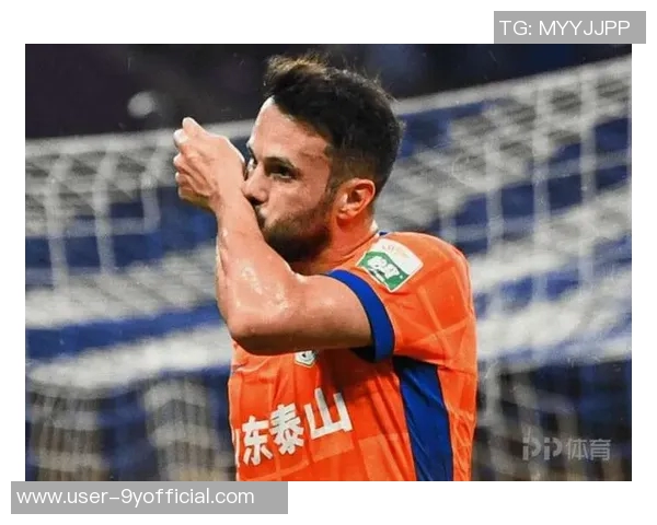 卡扎伊什维利与家人共享休闲时光照片曝光续约泰山仍在悬而未决中 卡扎伊什维利与家人共享休闲时光照片曝光续约泰山仍在悬而未决中