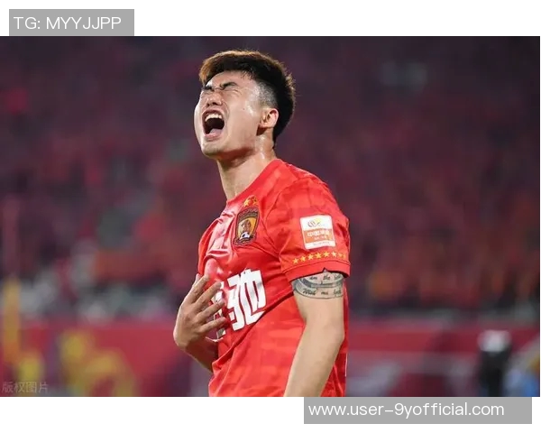 马祖拉称赞A西蒙斯手感火热助力球队攻防两端提升表现